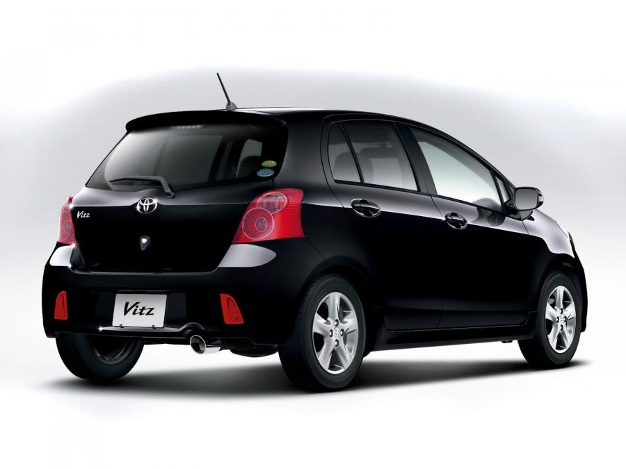  Toyota Vitz RS 2005 года  (фото 4 из 4)